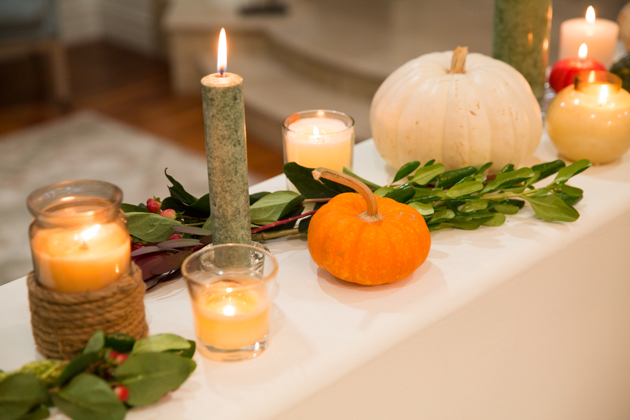 Thanksgiving Decor, Holiday Ideas, Fall Decor, Entertaining Ideas, Thanksgiving Entertaining Ideas, Friendsgiving, Home Decor Ideas, Easy Thanksgiving Ideas, Holiday Entertaining Tips, Hostess with the Mostess, Home Sweet Home, Pretty Little Shoppers Blog, Fall Festivities, How to decorate for Thanksgiving, Cozy Fall Decor, Lifestyle Blogger, Decorating with Candles  #thanksgivingdecor #givethanks #entertainingideas #holidayideas #givethanks #cozyfalldecor #entertainingathome #lifestyleblogger