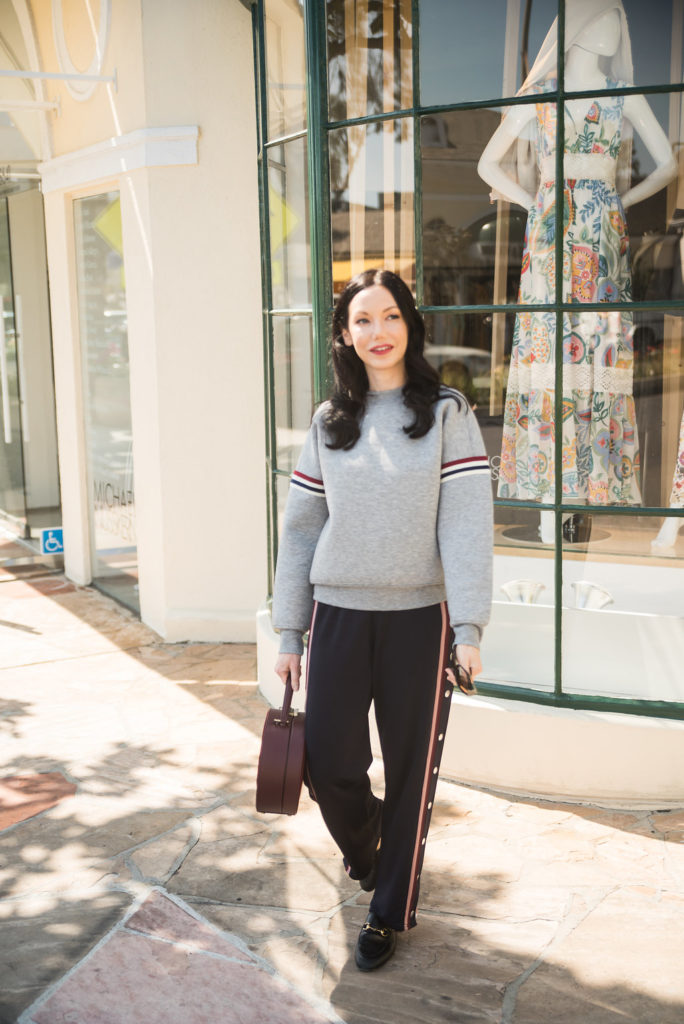 Blogger Off Duty, H&M Sweatshirt and Pants, Athleisure Wear, Tammy & Benjamin Bag, Gucci Loafers