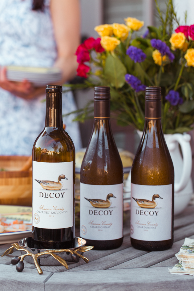 Summer Dining Al Fresco, Decoy Wines, Cabernet Sauvignon, Wine Down Weekend, Wine Toast, Patio Dining, Manhattan Beach, California Living, Outdoor Entertaining, Pretty Little Shoppers Blog, Mo Summers Photography, #ElevatewithDecoy #winenight #alfrescodining #summerentertaining #dinnerparty #winedownweekend #wine