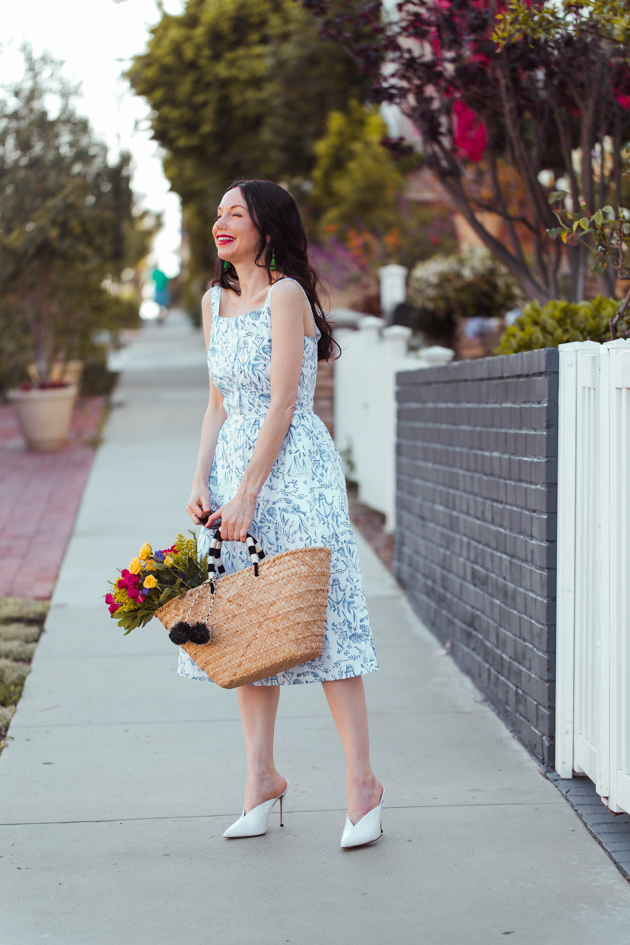 Classic floral dress - is a beautiful feminie style dress