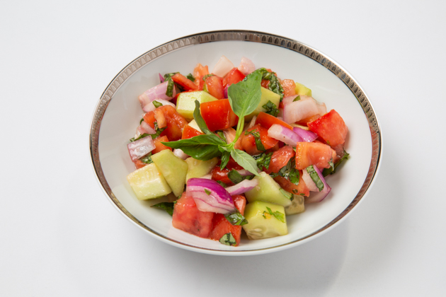 Heirloom Tomato, Cucumber and Red Onion Salad, Healthy Eating, Light Summer Meals, Gluten-free dining, Farm-to-table, Al Fresco Dining, Menu Ideas for Summer BBQ, Entertaining Ideas, Healthy Salad Recipes, Mouth Watering Food, Easy Recipes, Light and Quick Meals, Easy Meal Ideas, Pretty Little Shoppers Blog, Mo Summers Photography, Food Blogger, Foodie #farmtotable #summerdining #diningalfresco #heirloomtomatosalad #summerrecipe #glutenfree #foodie #foodblogger #vegan #healthysaladrecipe