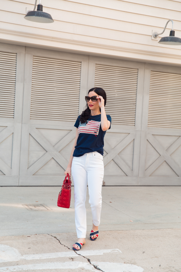 White Jeans for Labor Day, Mott and Bow Jeans, T-shirt style, Denim Style, Jeans and a T Shirt, OOTD, Red Bag, Who What Wearing, Summer Style, Fashion Trends, What to wear for Labor Day, Fashion Blogger Style, OOTD Inspo, street style stalking, outfit ideas, How to Style White Jeans, Fashion Bloggers, Outfit Inspiration, Trends, Outfits, Pretty Little Shoppers, Mo Summers Photography #Summerstyle #fashionblogger #whowhatwearing #ootd #lafashionblogger #mottandbow #labordaylook #whitejeans