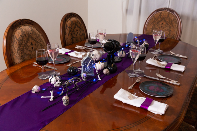 Halloween Décor Inspiration, How to Haunt the Halls on A Budget, Halloween Entertaining, Halloween Party Ideas, Lifestyle Blogger, Entertaining Ideas, Entertaining at Home, Halloween Dinner Party, Sophisticated Halloween, Halloween Candy Buffet, Skeleton Decor, Halloween Tablescape, Skeleton Tablescape, Harry Potter Decor, Hogwarts Party #entertainingathome #dinnerparty #holidayentertaining #halloweenparty #halloweenentertaining #homedecor #harrypotter #halloweentablescape #candybuffet #hogwarts