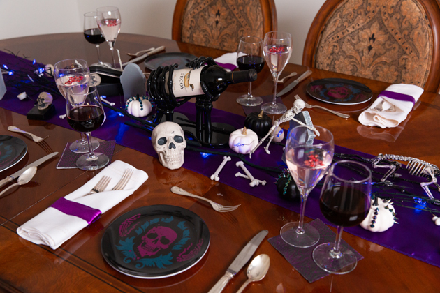 Halloween Décor Inspiration, How to Haunt the Halls on A Budget, Halloween Entertaining, Halloween Party Ideas, Lifestyle Blogger, Entertaining Ideas, Entertaining at Home, Halloween Dinner Party, Sophisticated Halloween, Halloween Candy Buffet, Skeleton Decor, Halloween Tablescape, Skeleton Tablescape, Harry Potter Decor, Hogwarts Party #entertainingathome #dinnerparty #holidayentertaining #halloweenparty #halloweenentertaining #homedecor #harrypotter #halloweentablescape #candybuffet #hogwarts