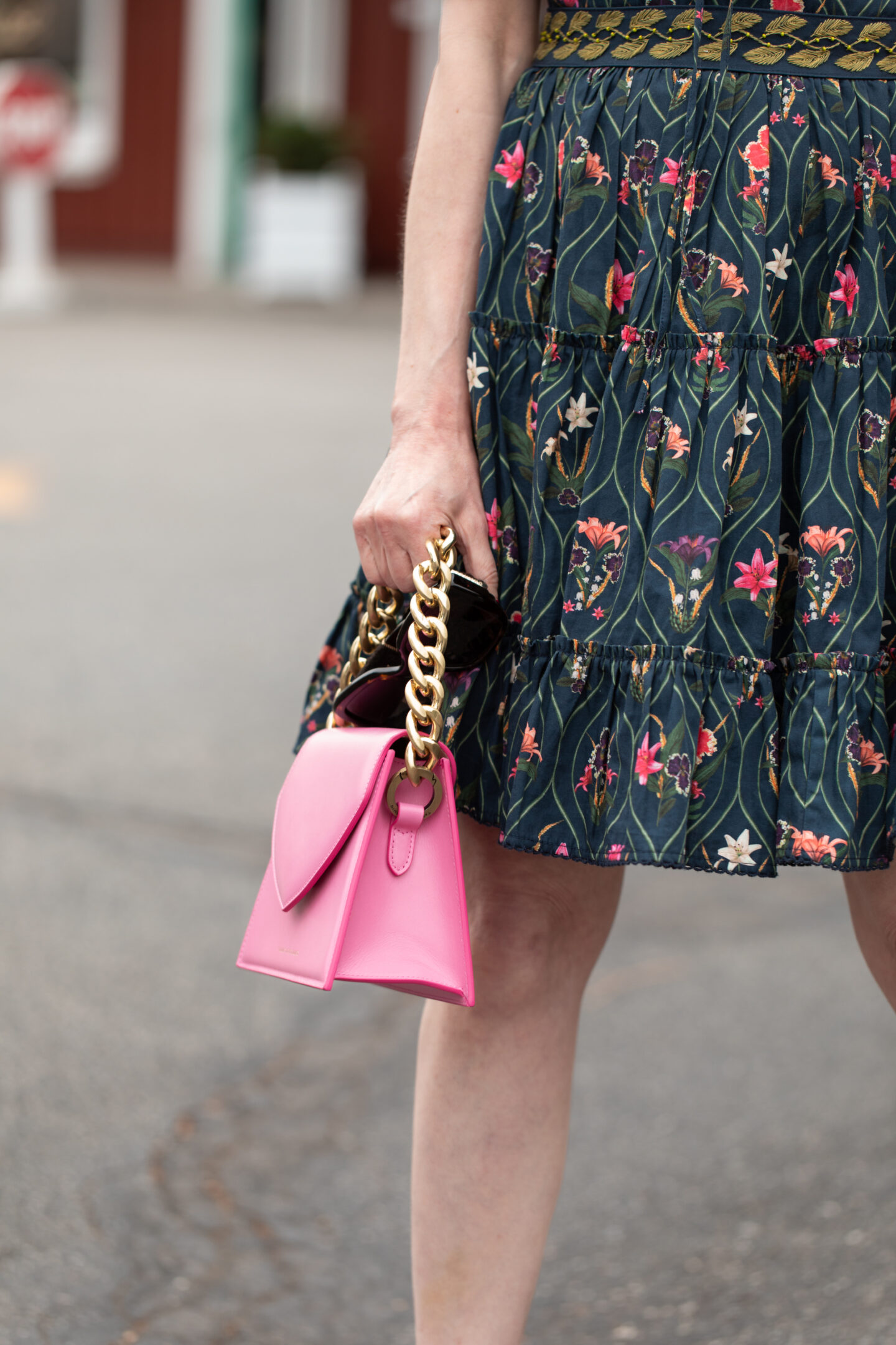 allas Lifestyle Blogger Lisa Valerie Morgan wears AGUA by Agua Bendita Dress with Tammy & Benjamin Bag at Sezane, Brentwood Country Market, Los Angeles. 