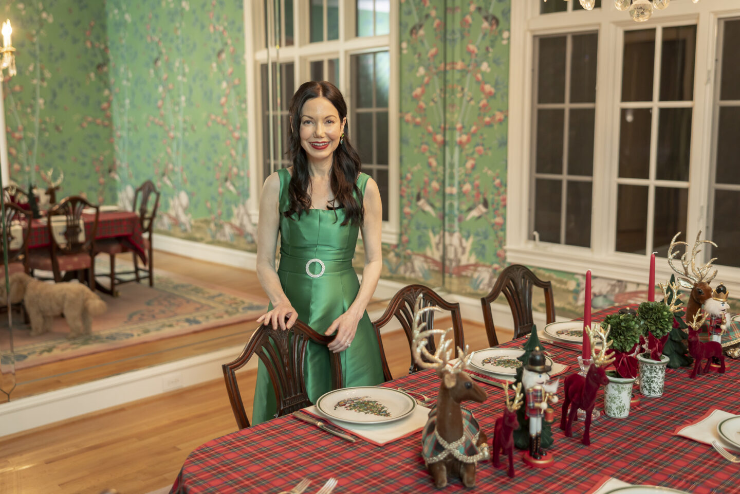 Dallas Lifestyle Blogger, Mrs. Alice Tablescape, Schumacher Brighton Pavilion Wallpaper, Tartan Tablecloth, Spode Christmas Dishes, Holidays at Home, Tara Jarmon Dress