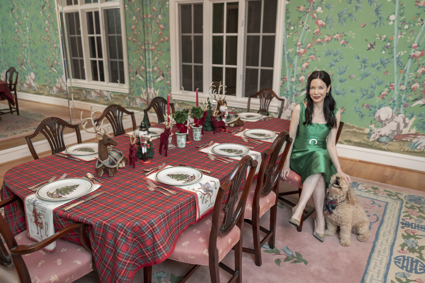 Dallas Lifestyle Blogger, Mrs. Alice Tablescape, Schumacher Brighton Pavilion Wallpaper, Tartan Tablecloth, Spode Christmas Dishes, Holidays at Home, Tara Jarmon Dress, Mini Goldendoodle, Spode dishes