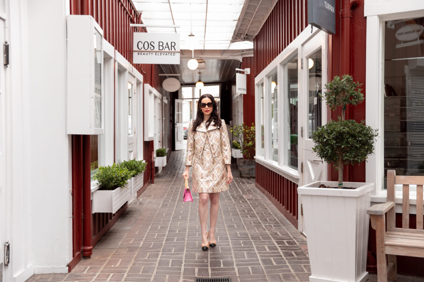 Lisa Valerie Morgan, Dallas Fashion Blogger, Etro Jacquard Shift Dress with Matching Jacket, Cap toe pumps, Tammy & Benjamin pink bag, Brentwood Country Market, Shopping in Los Angles, Dallas Wardrobe Stylist